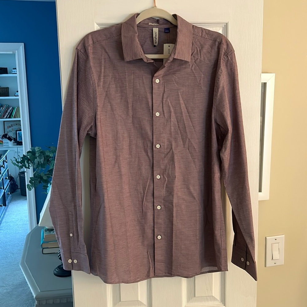 Men’s slim button down NWT